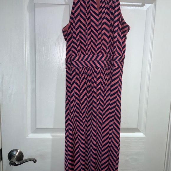 LOFT Petites chevron Stripe Maxi Dress sz SP Sleeveless halter neckline - Picture 3 of 8